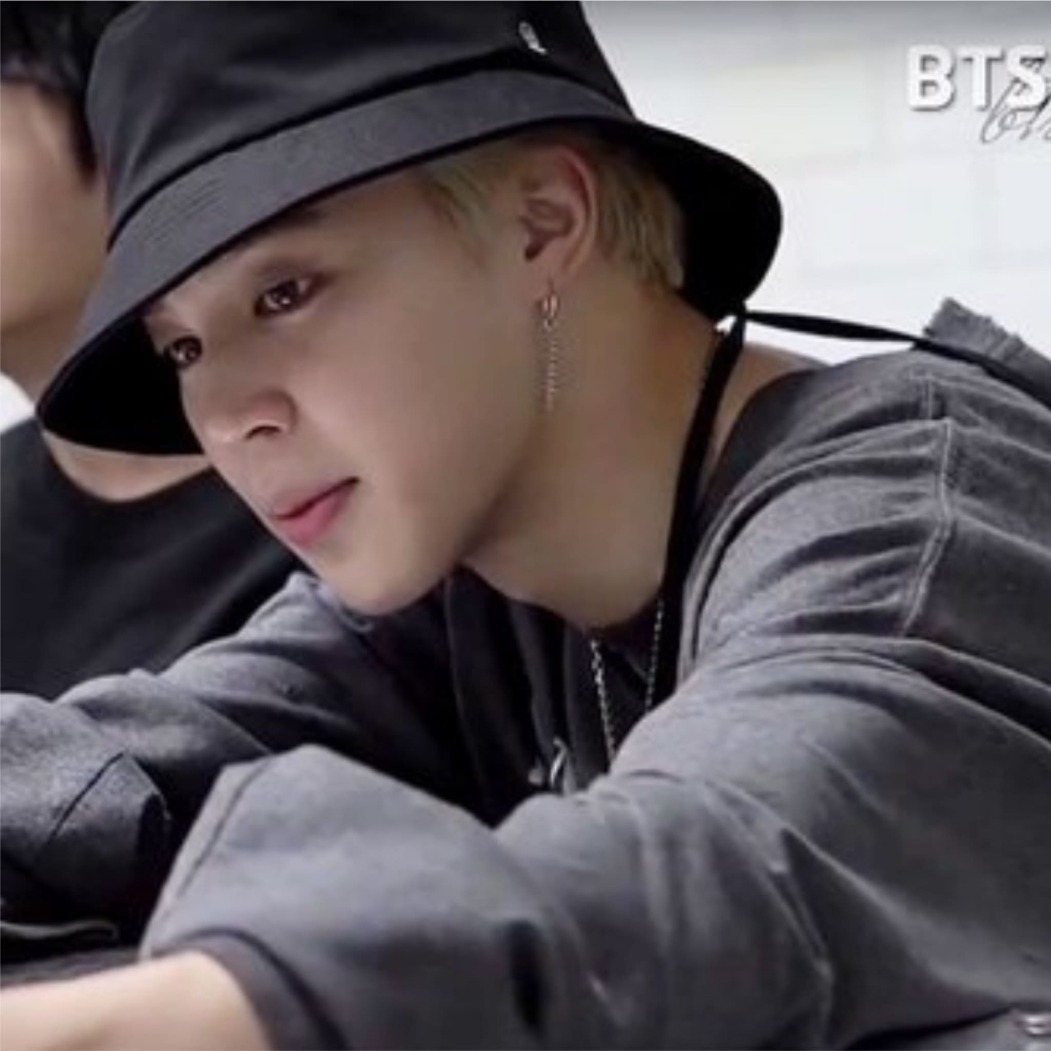 BTS JIMIN PICK STRAP BUCKET HAT (MIC DROP 'STEVE AOKI REMIX' MV